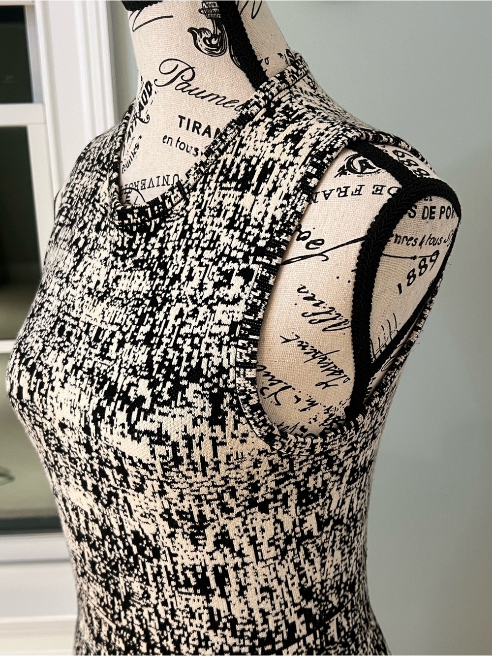 Theory Alancy C Tweedscape dress |black & white textured knit |Size SP |Like New - Picture 6 of 14